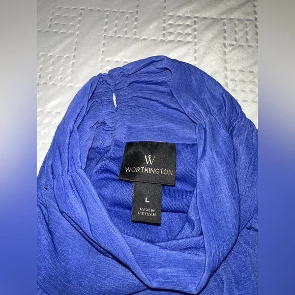 Elegant Blue Sleeveless Top Size L - Picture 6 of 6